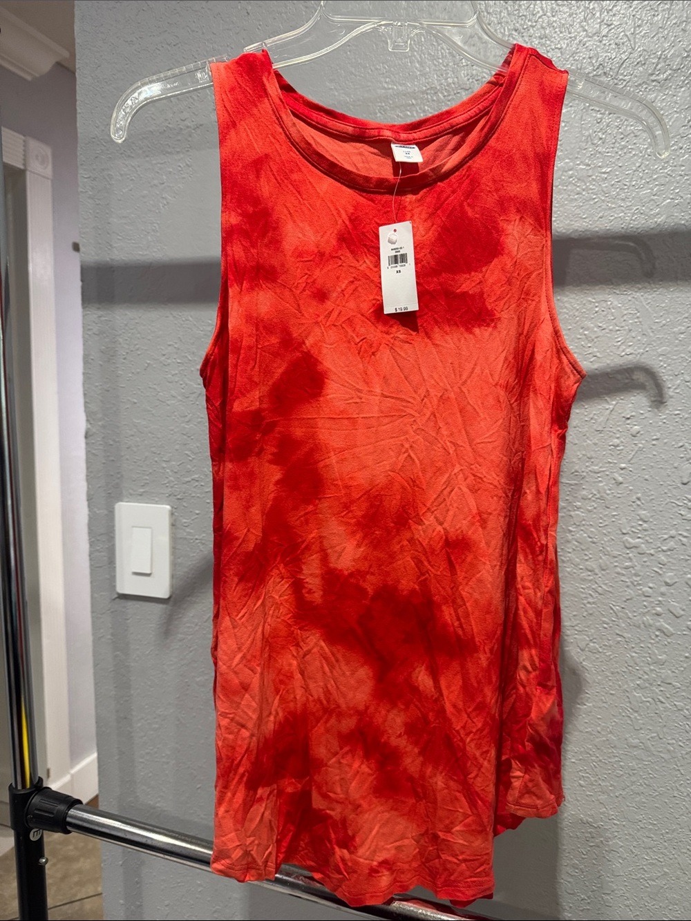 Old Navy Red Tie-Dye Sleeveless Tank Top
